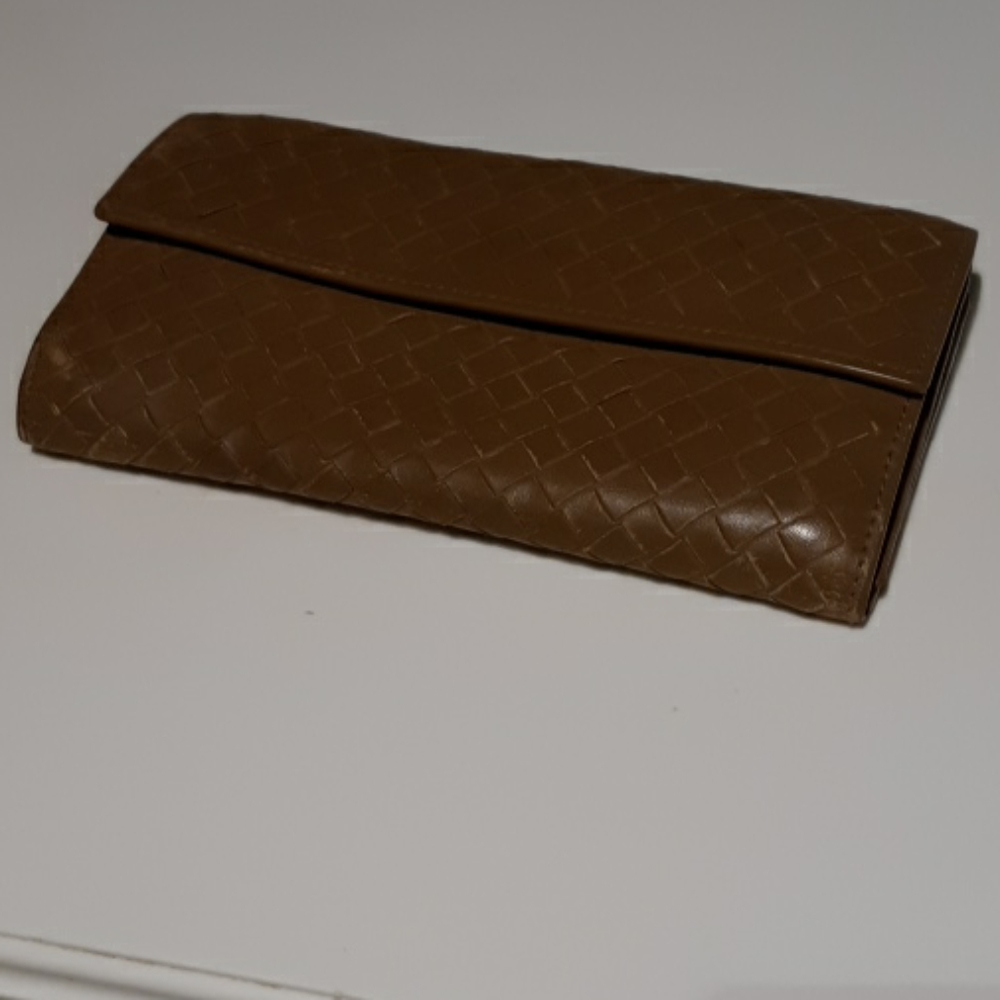 Bottega Vanetta long wallet